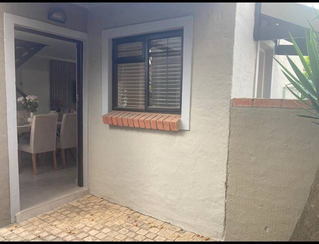 3 BEDROOM TOWNHOUSE FOR SALE IN WATERVAL EAST
